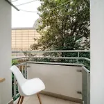 Riverside 2bd By Vltava & Theater Apartment Prague