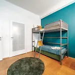 Apartment Riverside 2bd By Vltava & Theater