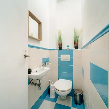 Appartamento Riverside 2bd By Vltava & Theater